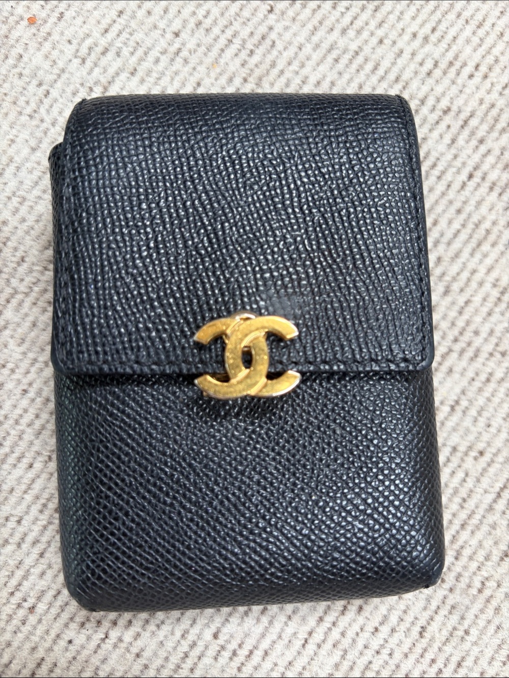 CHANEL Black Caviar Leather Card & Key Holder with Gold CC